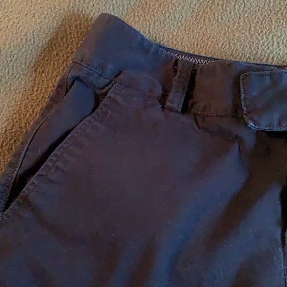 Dockers navy shorts. 9 inch inseam. Size 8 - Picture 7 of 11